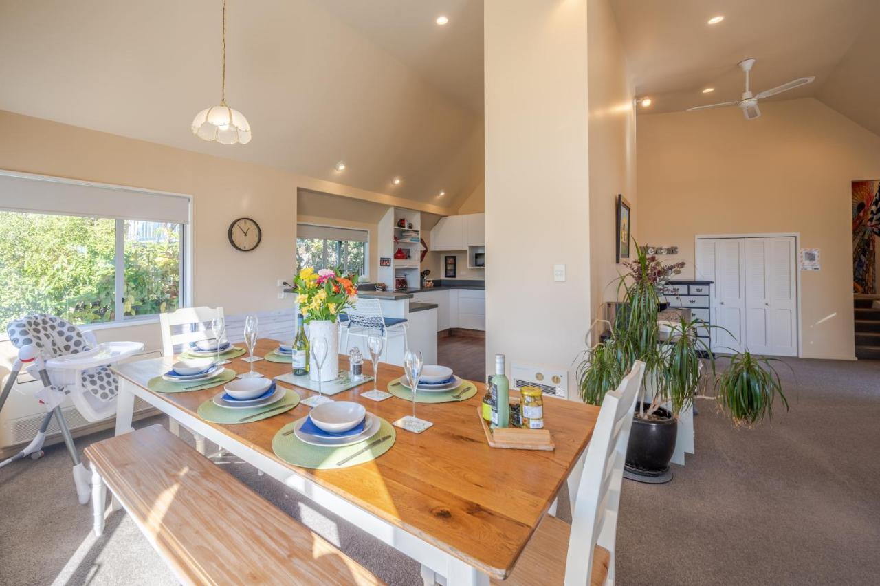Rose On The Bay - Akaroa Holiday Home 외부 사진