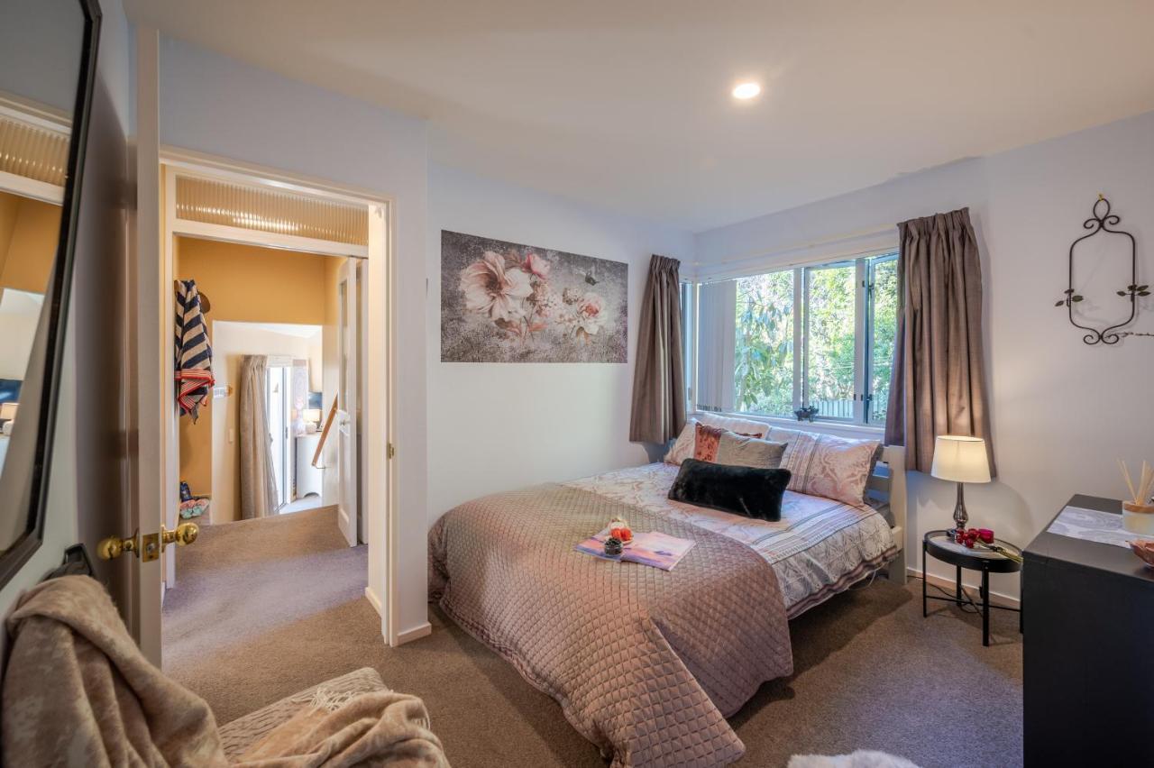 Rose On The Bay - Akaroa Holiday Home 외부 사진