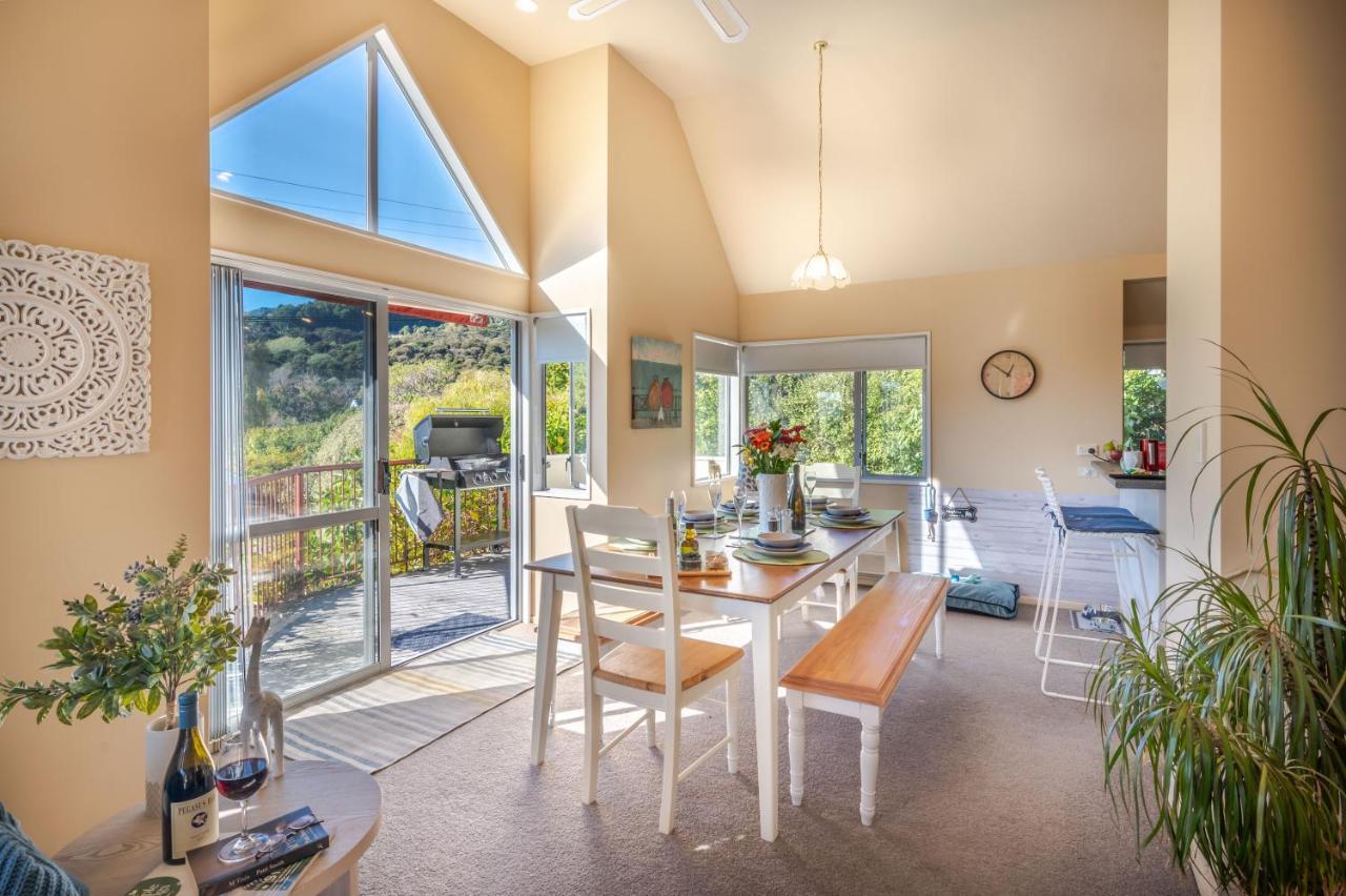 Rose On The Bay - Akaroa Holiday Home 외부 사진